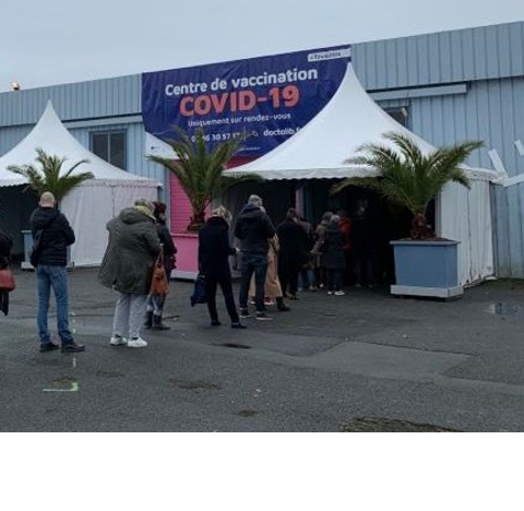 Centre de vaccination COVID 19 au parc des expositions de La Rochelle