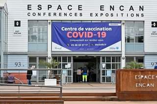 Centre de vaccination COVID-19 à l'espace Encan de La Rochelle